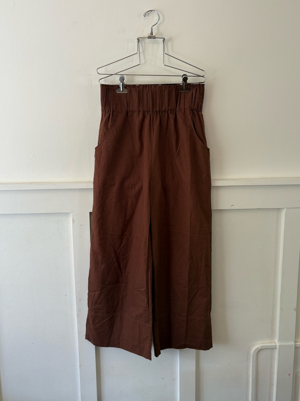 High-Rise Wide Leg Pull-On Pants in Chocolate Brown